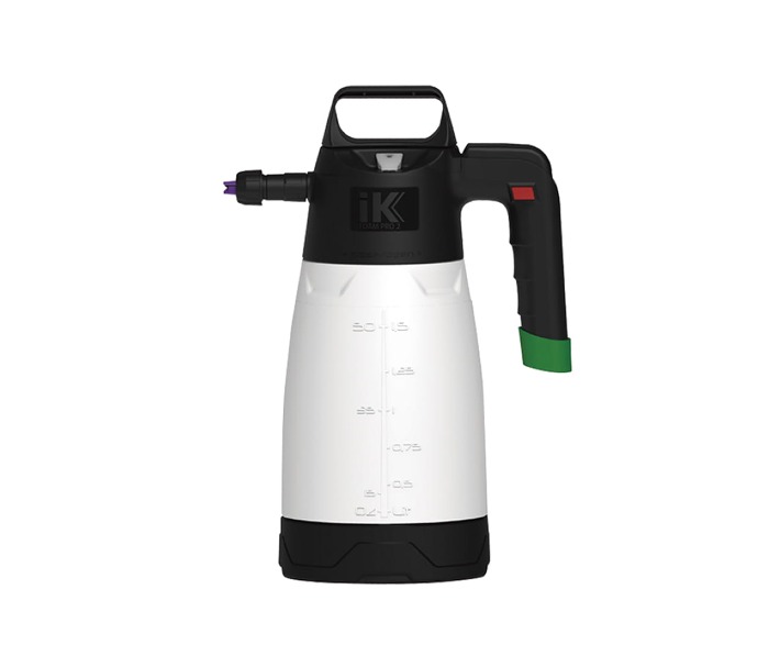 IK Foam Pro 2+ to wydajny rozpylacz piany z przyłączem powietrza, przeznaczony do profesjonalnych zadań czyszczących w różnych branżach.