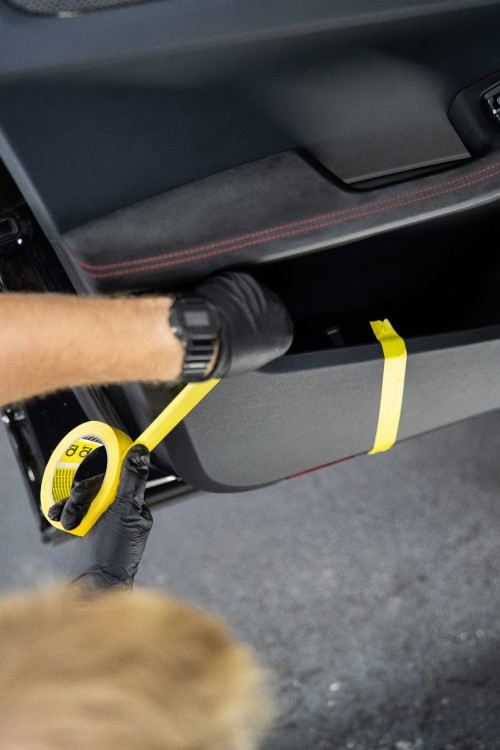 Chemotion Interior Dressing Dark 1L - Środek Do Zabezpieczenia Plastików Mocno Przyciemniający Matowy