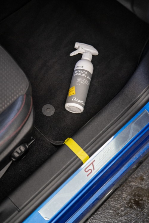 Chemotion Interior Dressing Dark 1L - Środek Do Zabezpieczenia Plastików Mocno Przyciemniający Matowy